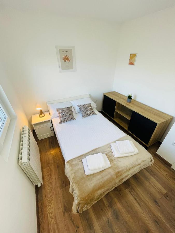 Muki Apartments Surčin Extérieur photo