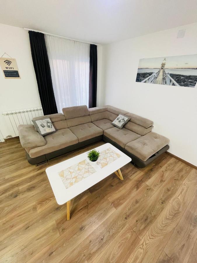 Muki Apartments Surčin Extérieur photo