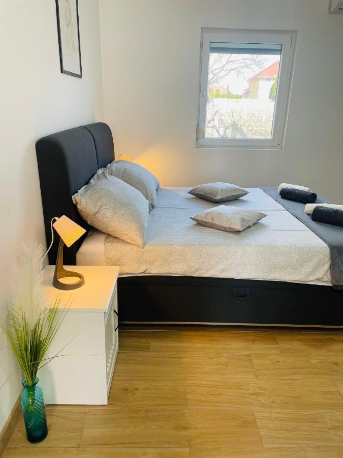 Muki Apartments Surčin Extérieur photo